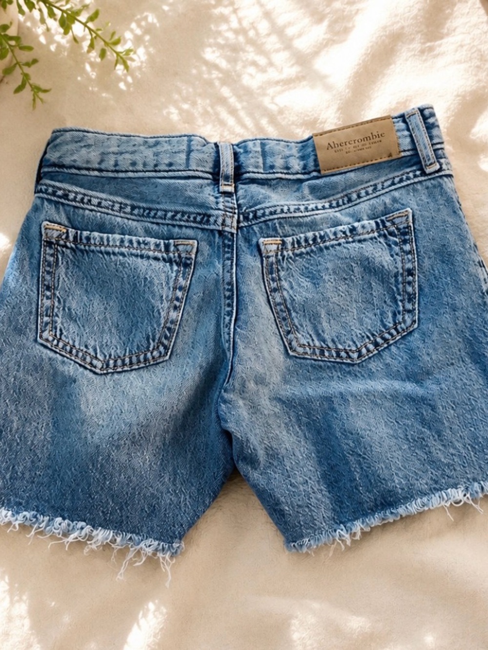 abercrombie kids faded blue distressed denim shorts - Picture 2 of 2